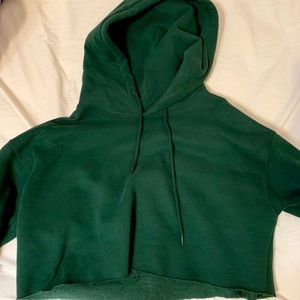urban outfitters dark green cropped hoodie